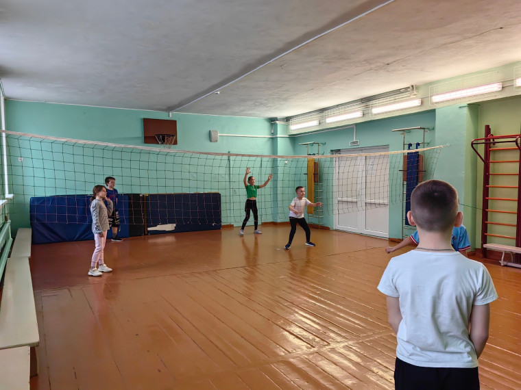 "Спортивные игры".